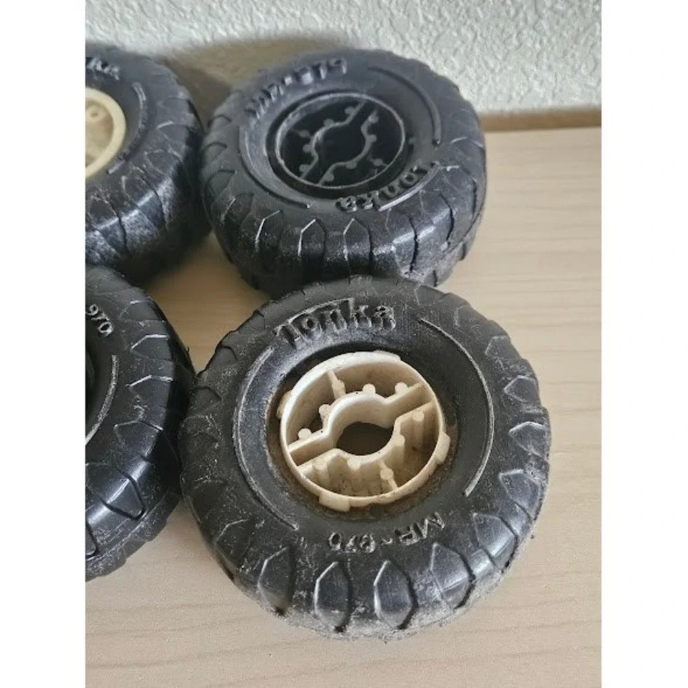 Vintage Tonka MR-970 Toy Truck Replacement Wheels Lot of 6 Black Plastic Tires